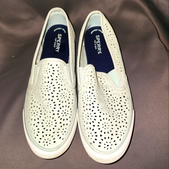 Sperry Shoes - Sperry Gray Seaside Nautical Suede Cut Out Sneakers Size 9 - Preowned in Good